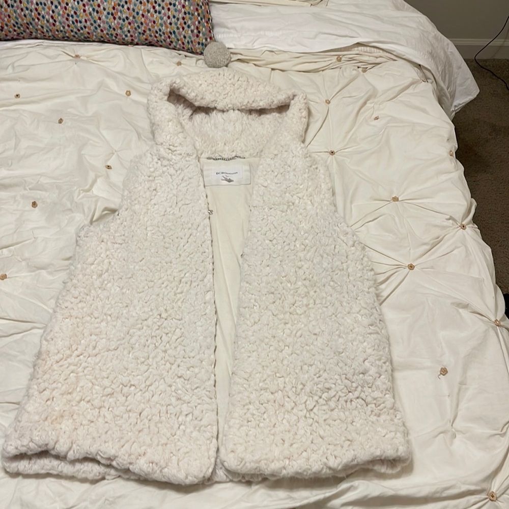 BCBG FAUX fur vest